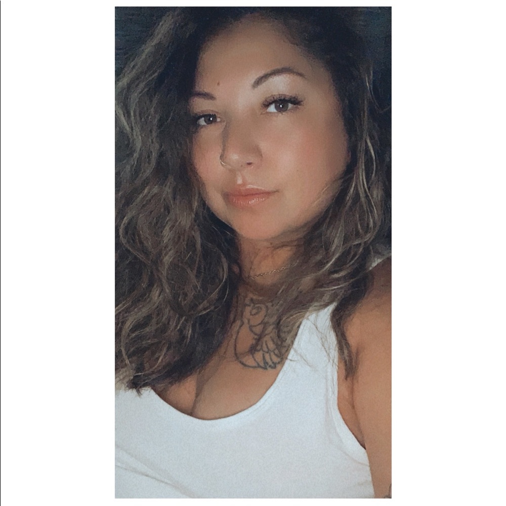 Meet your Posher, Crystal